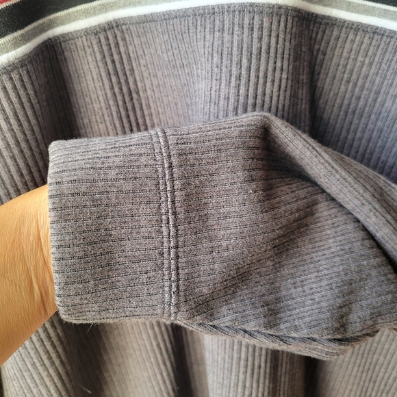 XG From 2009 Gray Striped Long Sleeved Crew Necked Shirt Mediun - Picture 8 of 10